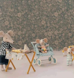Maileg Nursery Table For The Baby Mice / Ocher Yellow* Doll Furniture And Accessories